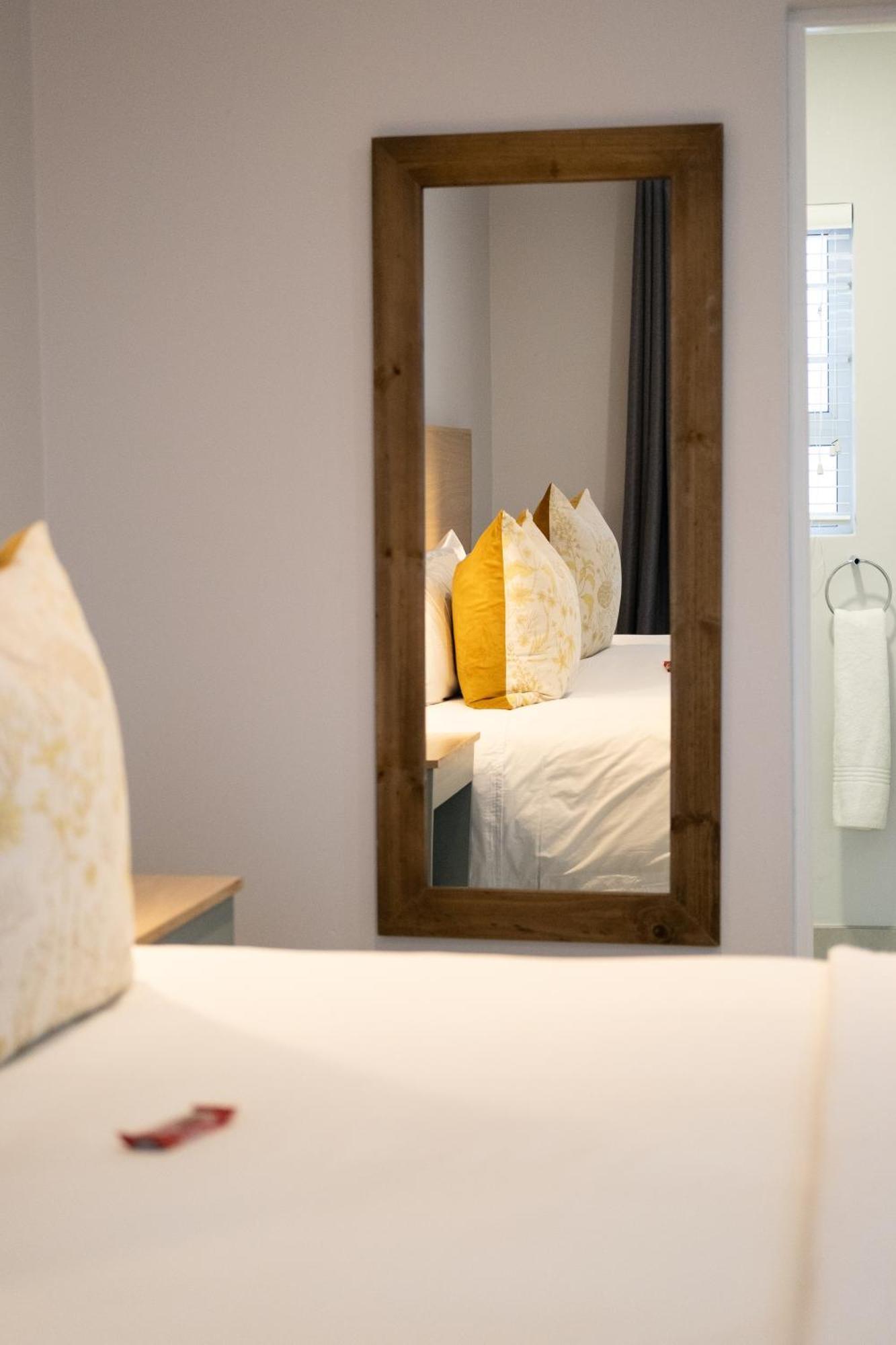Devereux Lodge East London Esterno foto